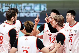 得分篮板助攻均创生涯新高 上海男篮官方祝贺李弘权入选人才库